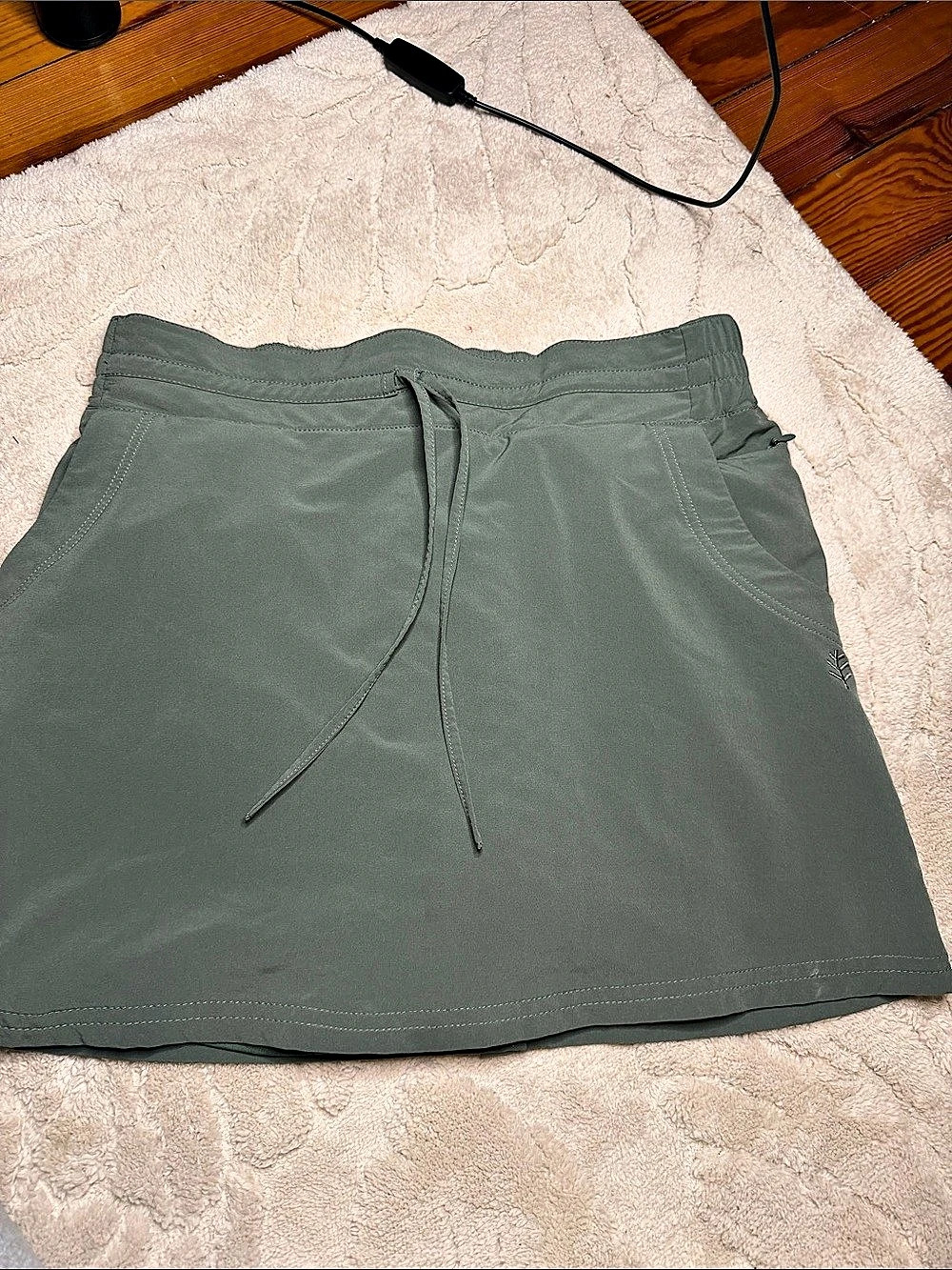 Coolibar Travel Skort Women's Athletic Shorts Green XS
